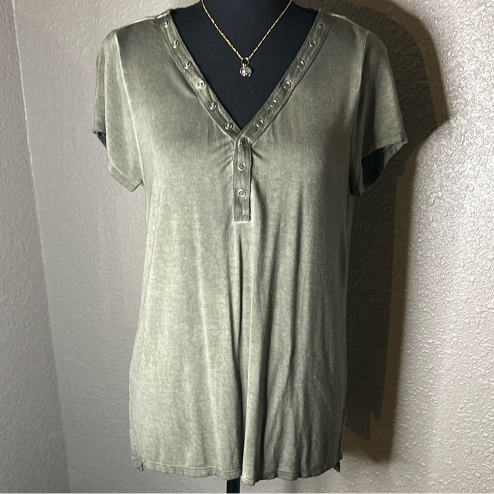 CLOUD CHASER Olive V-Neck‎ Women's Top